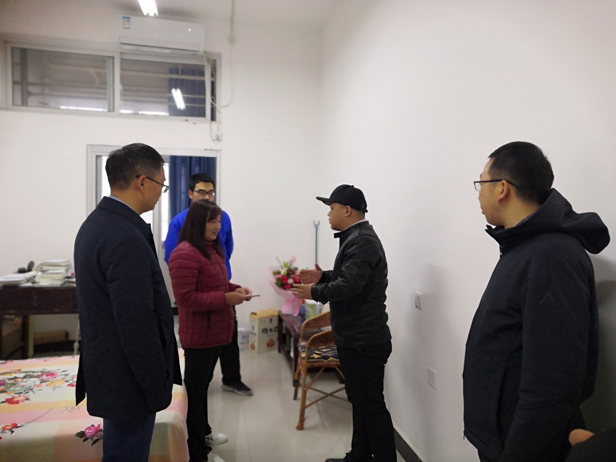 说明: c:\users\admin\desktop\2020级买球体育官方网站工作\20级买球体育官方网站  撰写新闻稿  2020.10.3-\qq图片20201129211239.jpg